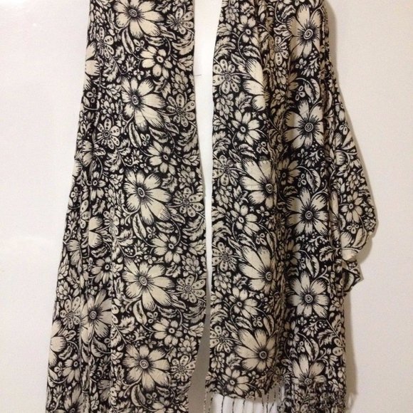 Black Cream Floral Stole Scarf Wrap - Picture 5 of 7